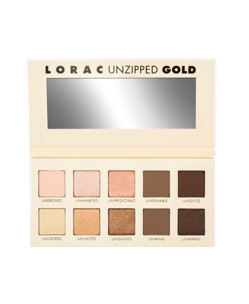 En makeup-palett med nio olika nyanser, märkt med ord som 'Undressed', 'Unmasked' och 'Unpredictable'.