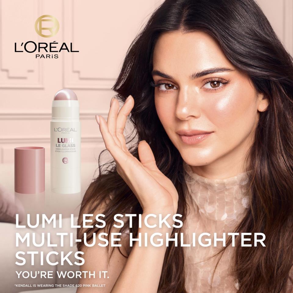 22 Stick Loreal Paris Lumi Le Glow Highlighter Stick 630 Glowy Cream Chic | lyko.com