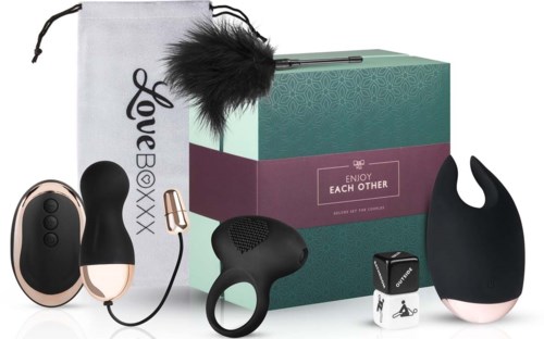 Loveboxxx Romantic Couples Box