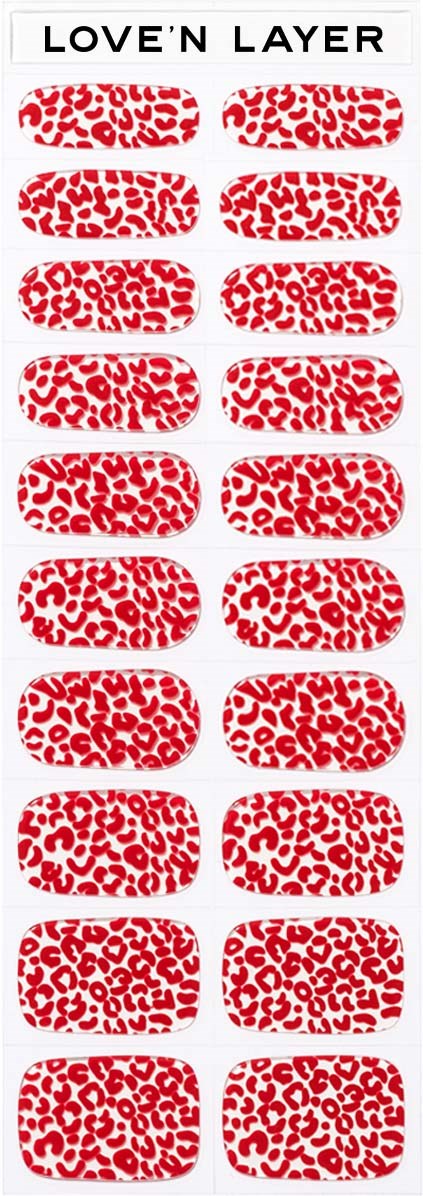 Röda leopardmönstrade klistermärken på vit bakgrund med texten 'LOVE'N LAYER' högst upp.