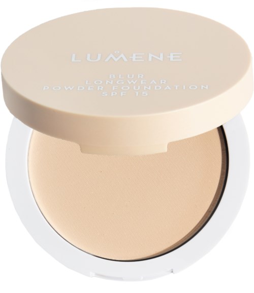 En rund kompakten med beige pudderfundament, mærket 'LUMENE Blur Long Wear Powder Foundation SPF 15'.
