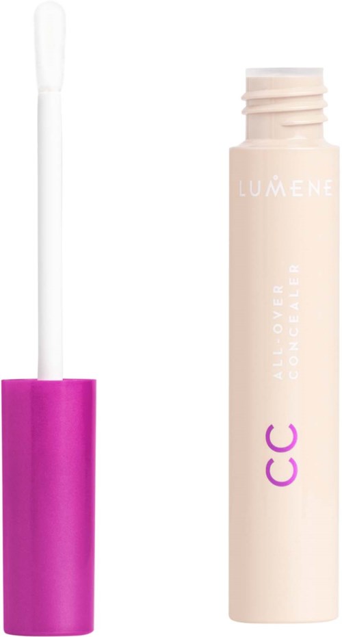 En rosa tub med en vit applicatorstång bredvid en beige flaska märkt Lumene CC.