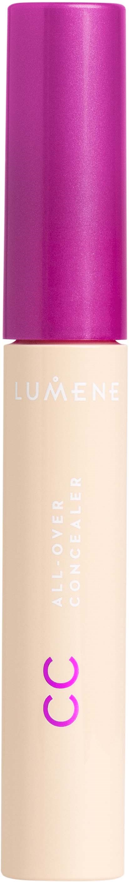 En foundation i stiftform med en rosa kork, märkt 'Lumene CC', i beige färg.
