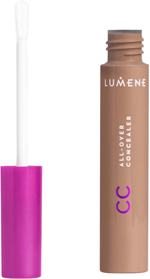 En concealer-rör med applikator bredvid, märkt Lumene All-Over Concealer CC.