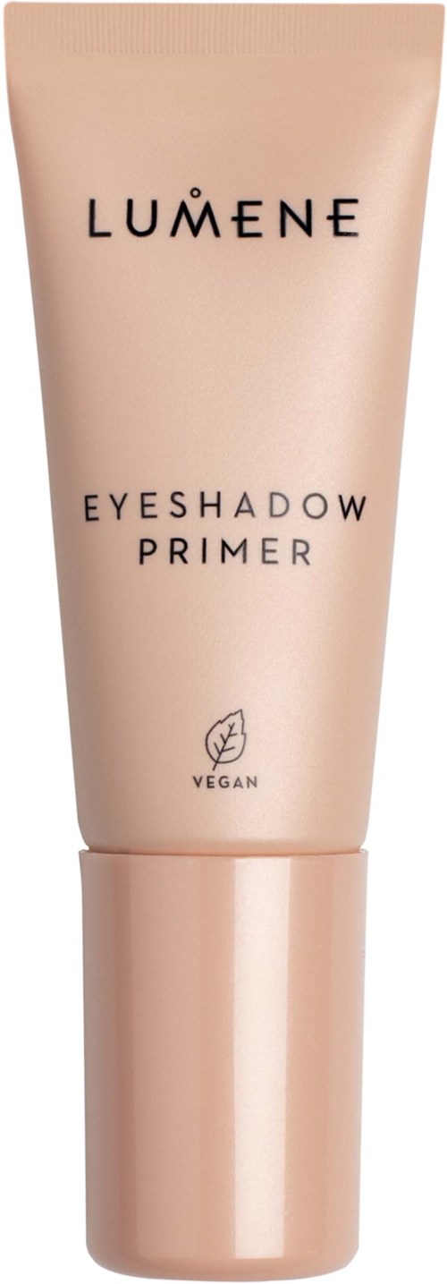 Ein beiger Tuben Lumene Lidschatten-Primers mit Deckel, beschriftet mit Text und Vegan-Symbol.