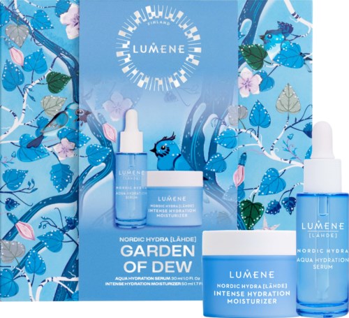 Zestaw pielęgnacyjny LUMENE Nordic Hydra Garden of Dew zawiera serum, krem nawilżający i opakowanie z niebieskim kwiatowym wzorem.