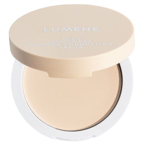 En beige kompakt puder med vit lock, märkt Lumene Blur Longwear Powder Foundation SPF 15.