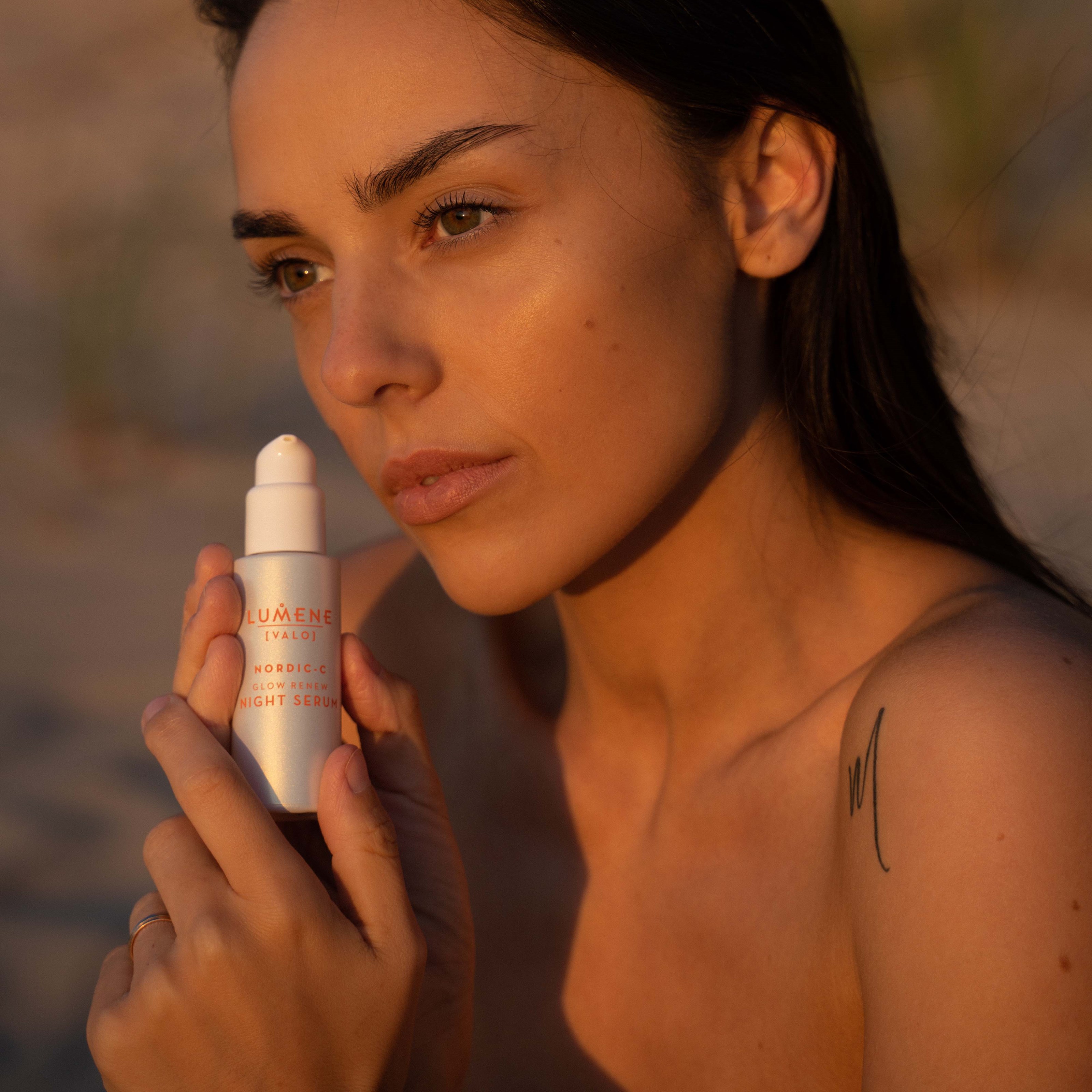 Lumene Nordic-C Nordic-C Glow Renew Night Serum - Serum na noc 30 ml (obrázok 3)