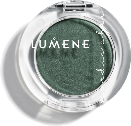 Pyöreä rasia, jonka päällä on läpinäkyvä kansi, sisältää vihreää luomiväriä. Siinä lukee "LUMENE" ja "pure skin".