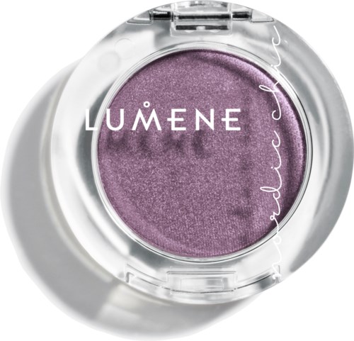 Violetti silmäluomiväri pyöreässä kompakti laukuissa, joka on merkitty 'LUMÈNE'.
