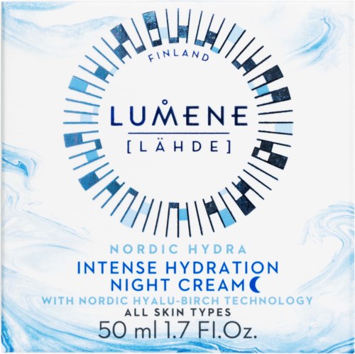 Etiket med blå og hvit farge for Lumene hudpleie, nevner nattkrem, fuktighet, teknologi og hudtype.