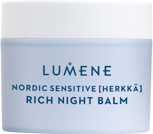 En lys blå krukke med hvitt lokk, merket 'LUMENE Nordic Sensitive Rich Night Balm'.