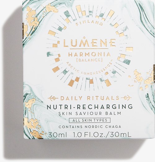 En etikett för Lumene H"armonia" hudsalva, nämner nordiska ingredienser, 30 ml, dagliga rutiner och alla hudtyper.