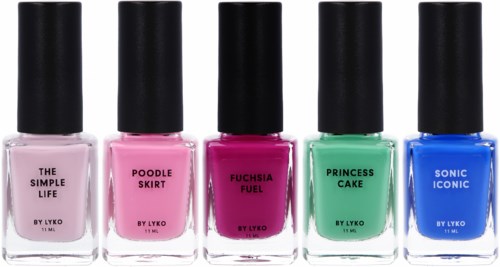 Fem färgglada nagellacksflaskor med namn som The Simple Life och Sonic Iconic.