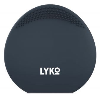 En mörkblå rund makeupsvamp med texturerad yta upptill och vitt LYKO-logotyp nedtill.
