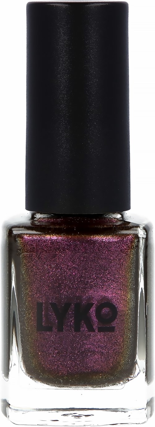En flaska med glittrande mörk lila eller teal nagellack med svart lock. Märket är LYKE.