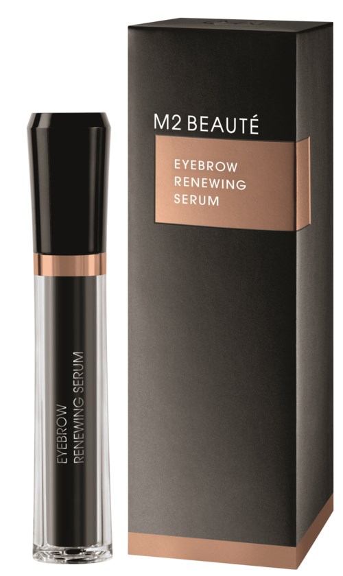 Ein schwarzer und silberner Sprühflasche mit rosa Band, und eine schwarze Box mit der Aufschrift 'M2 Beauté Eyebrow Renewing Serum.'