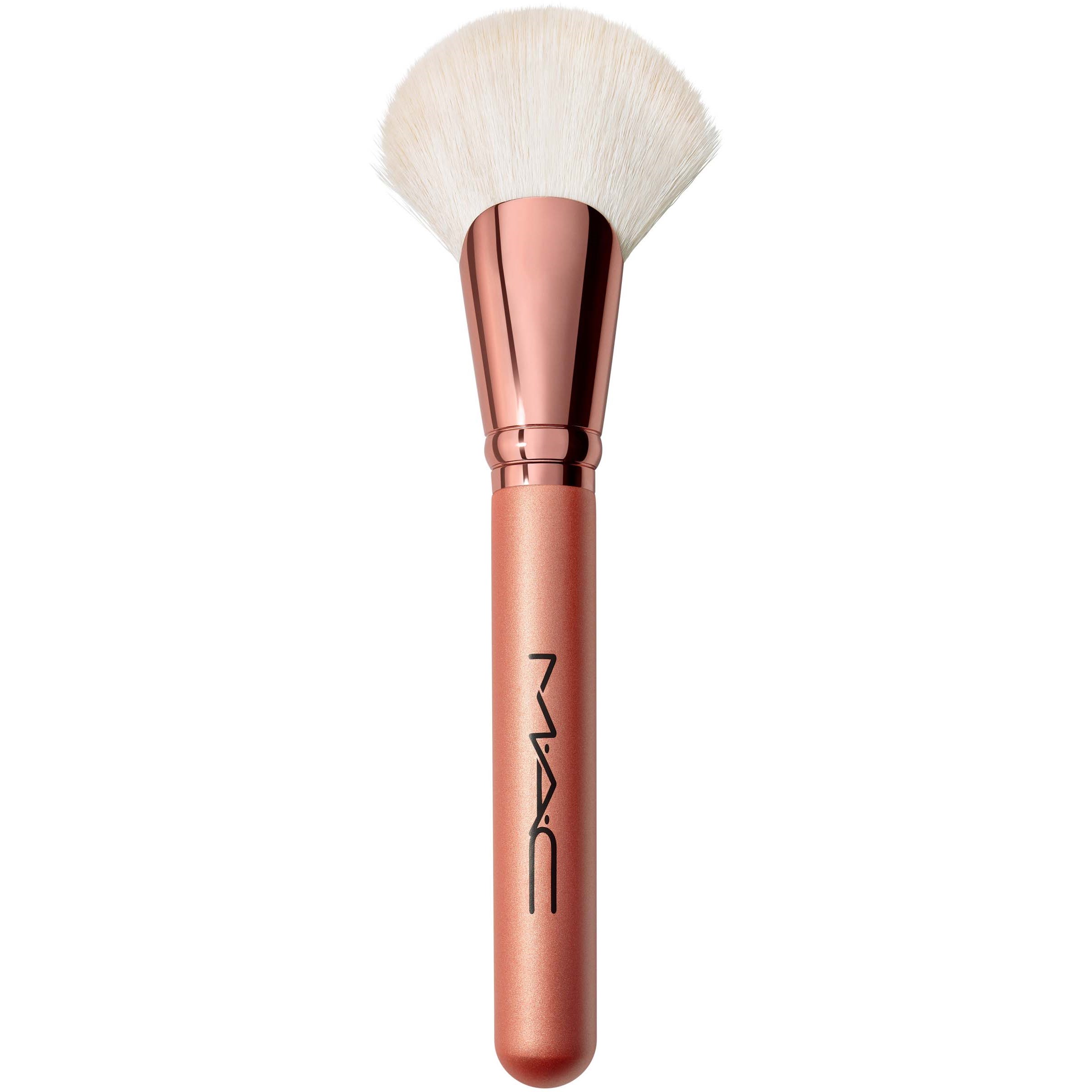 MAC Cosmetics 143S Bronzer Fan Brush