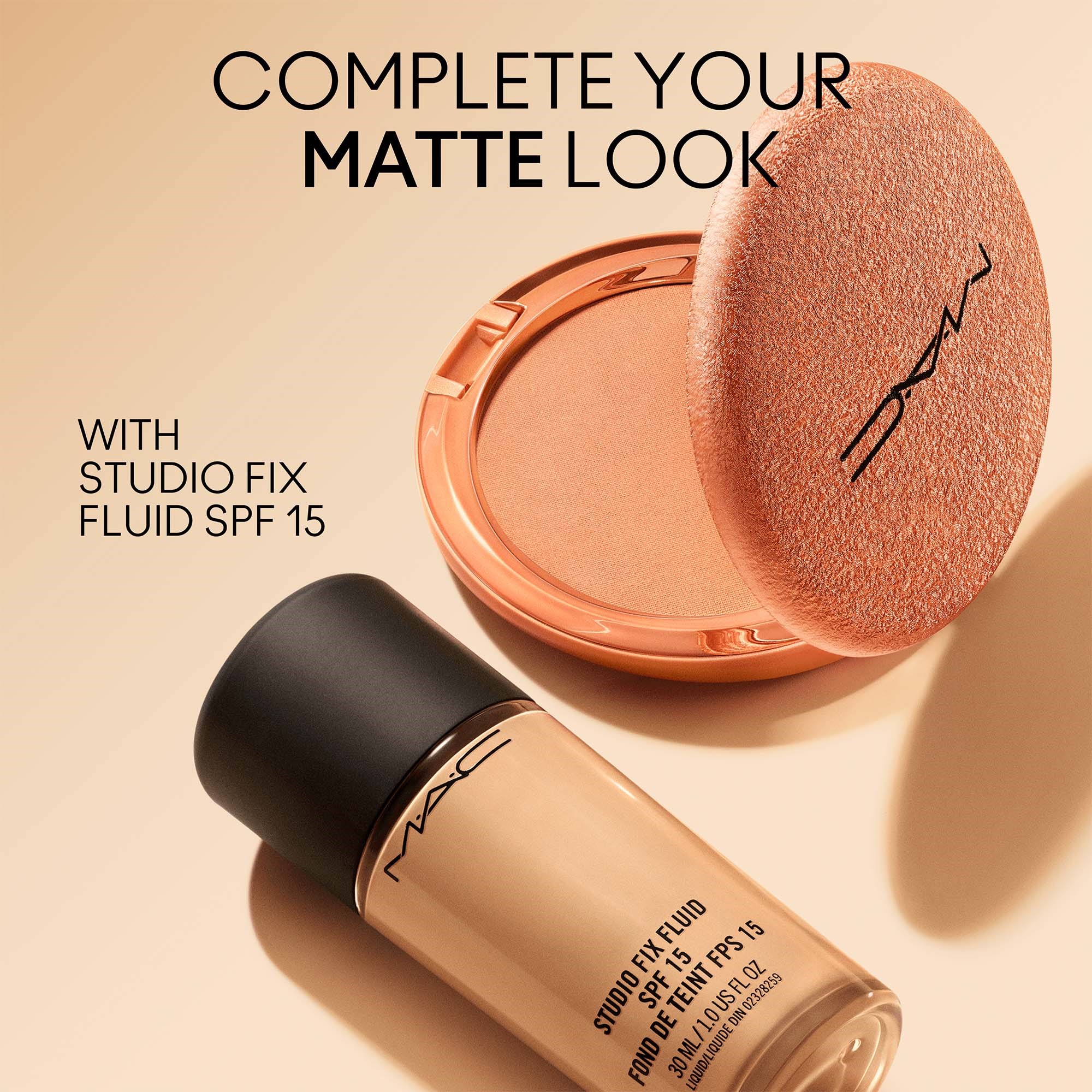 MAC Cosmetics 143S Bronzer Fan Brush (zdjęcie 5)