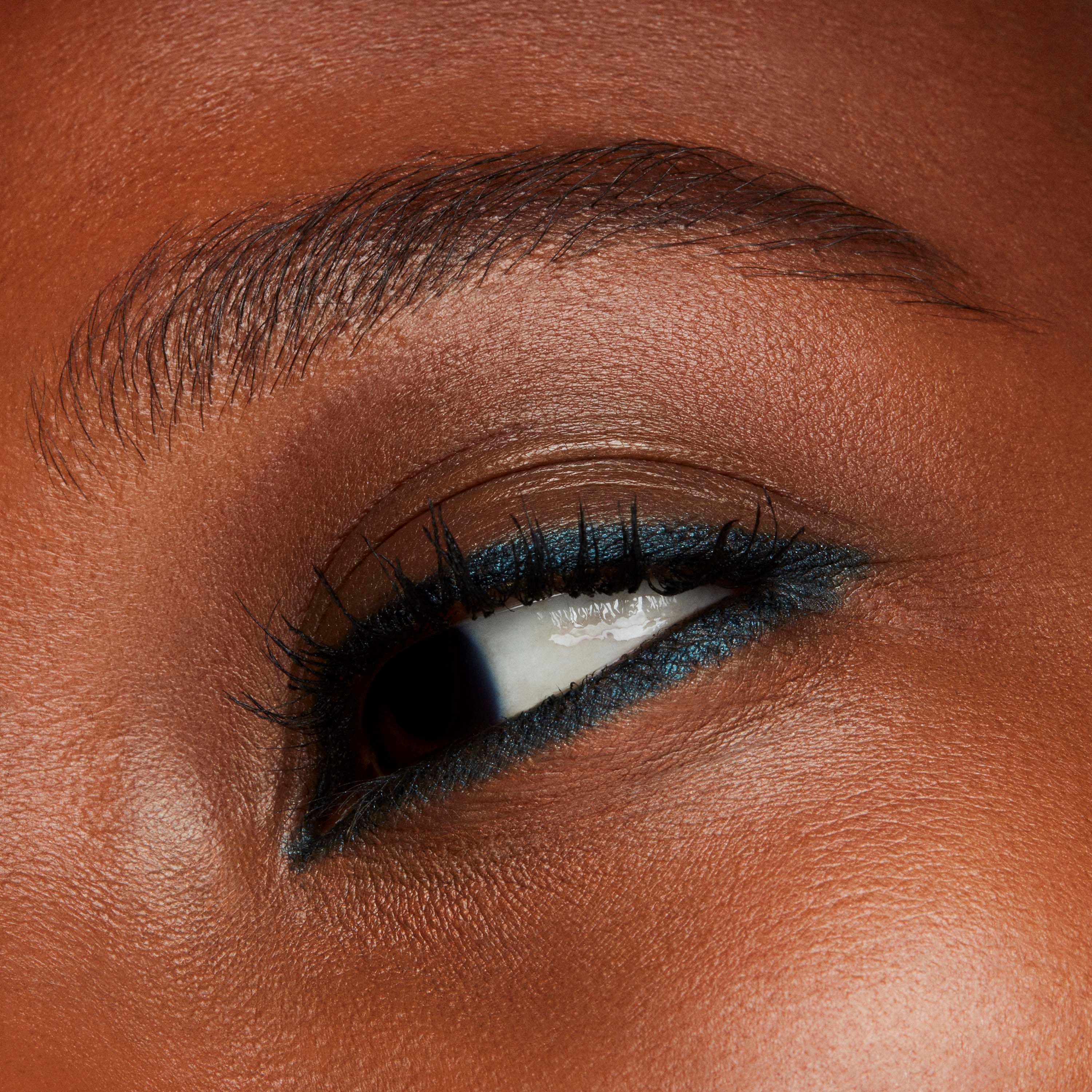 MAC Cosmetics Colour Excess Gel Pencil Eyeliner Hell-Bent (obrázok 4)