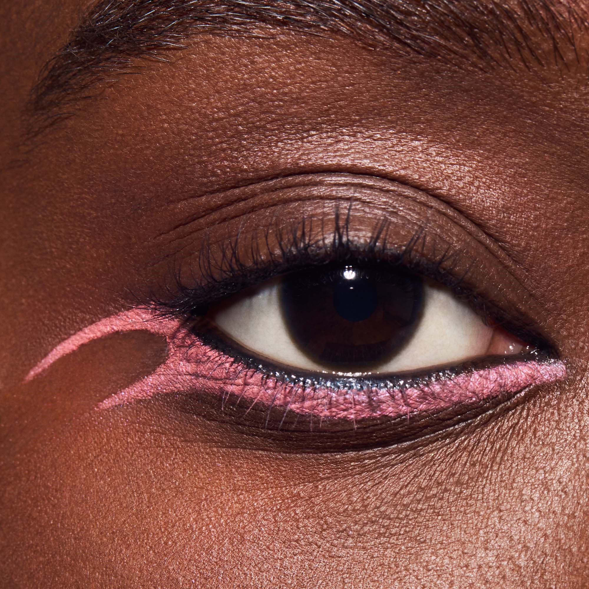 MAC Cosmetics Colour Excess Gel Pencil Eyeliner Strawberry Milk (obrázok 4)