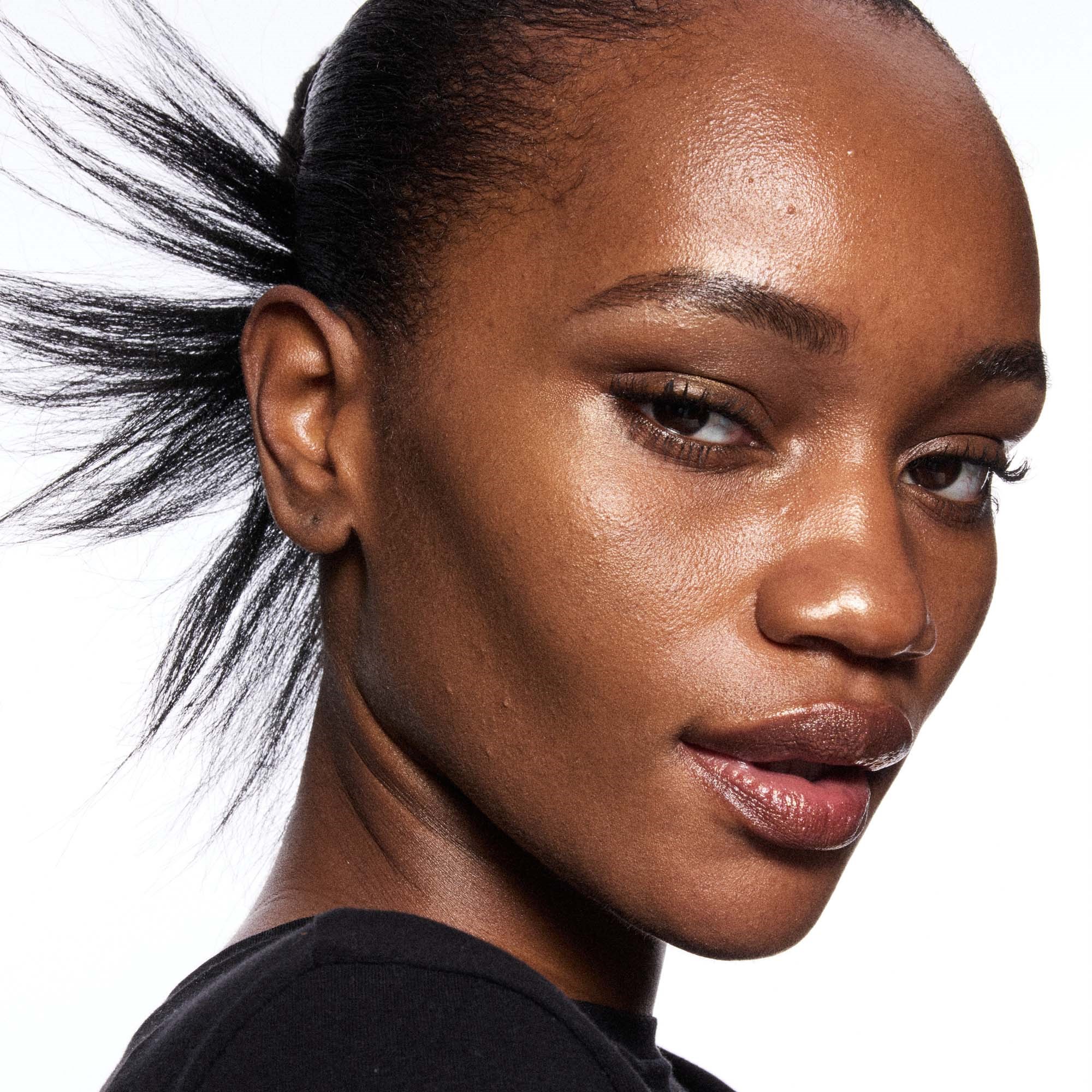 MAC Cosmetics Strobe Cream Liquid Highlighter Goldlite (zdjęcie 5)