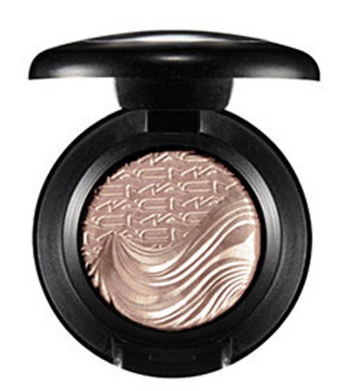 MAC Cosmetics Extra Dimension Single Eyeshadow A Natural Flirt