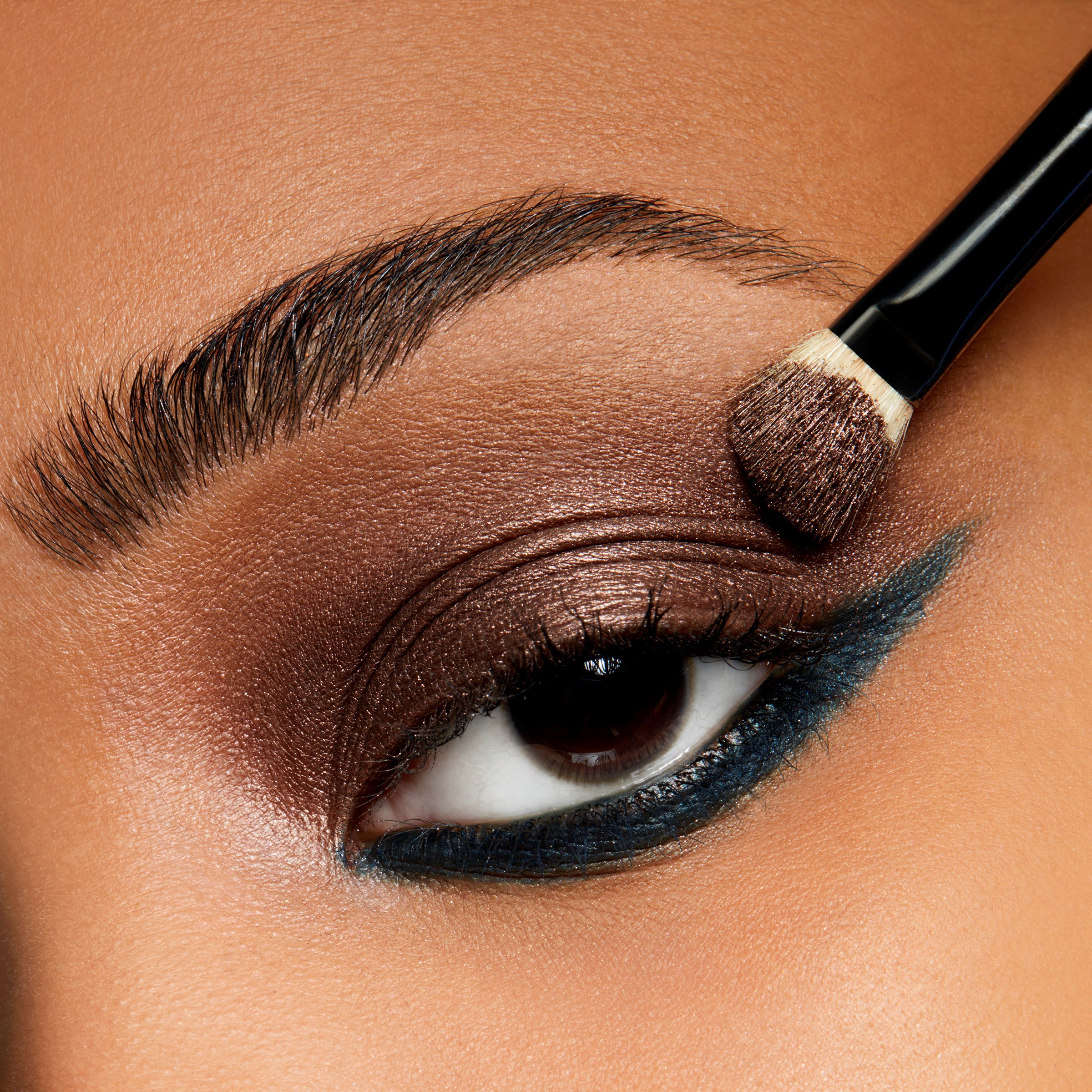 MAC Cosmetics Extra Dimension Single Eyeshadow Havana (obrázok 6)