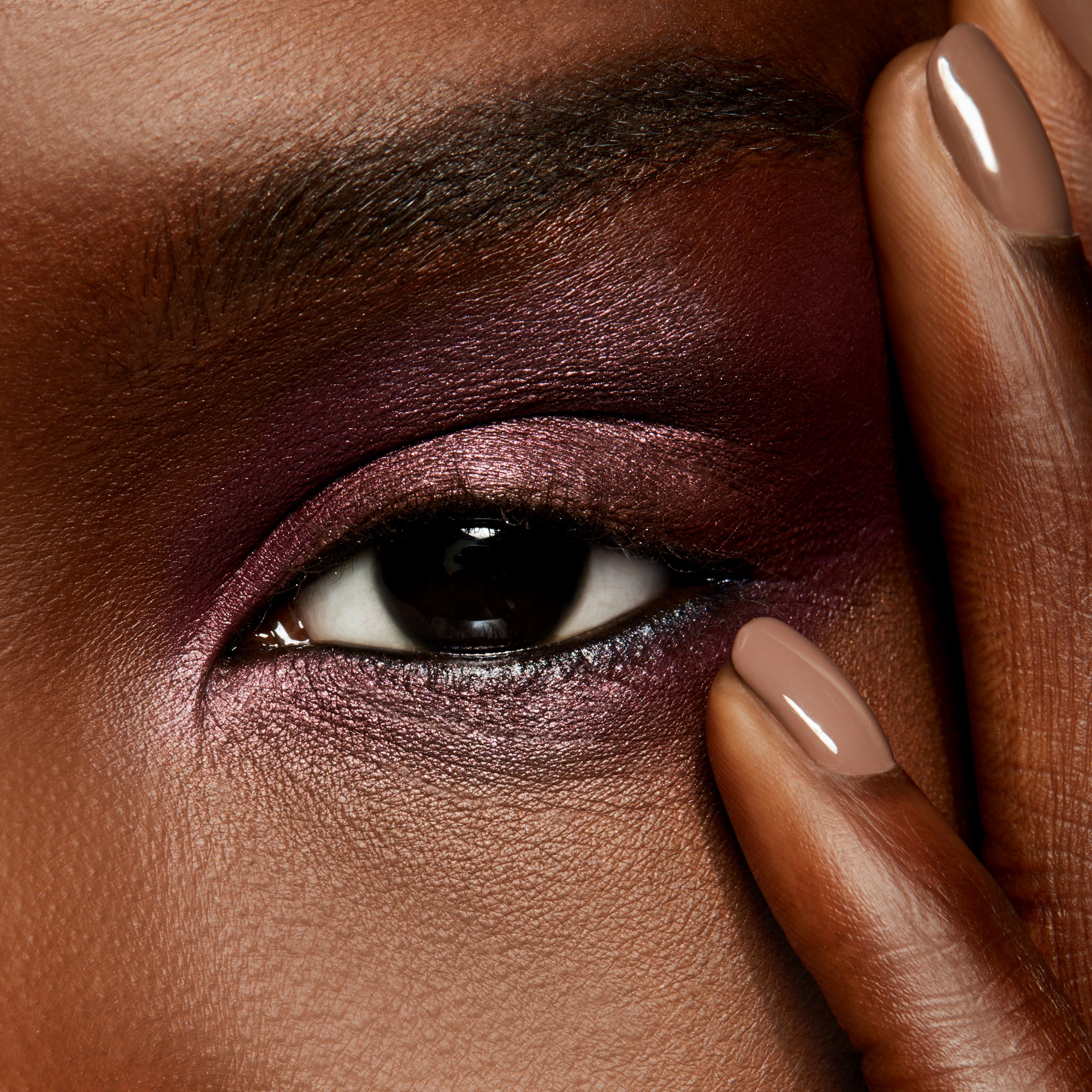 MAC Cosmetics Extra Dimension Single Eyeshadow Rich Core (obrázok 3)