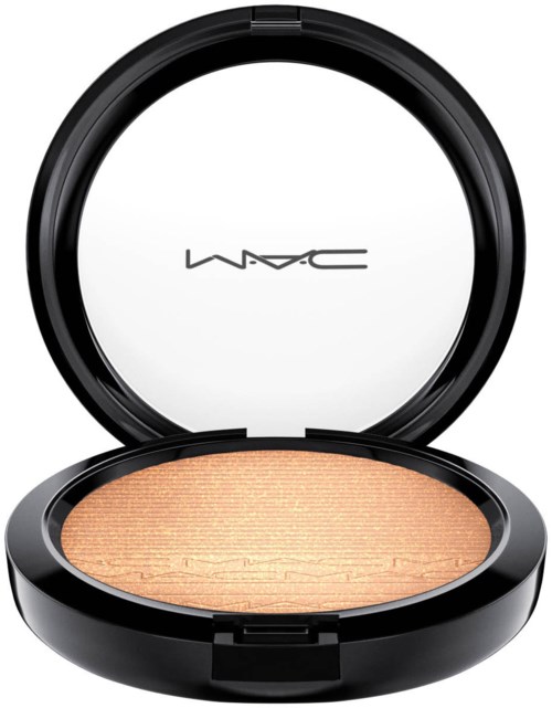 Dies ist ein kompaktes Make-up-Puder in beige in einer schwarzen Dose. Das MAC-Logo ist im Inneren des Deckels.
