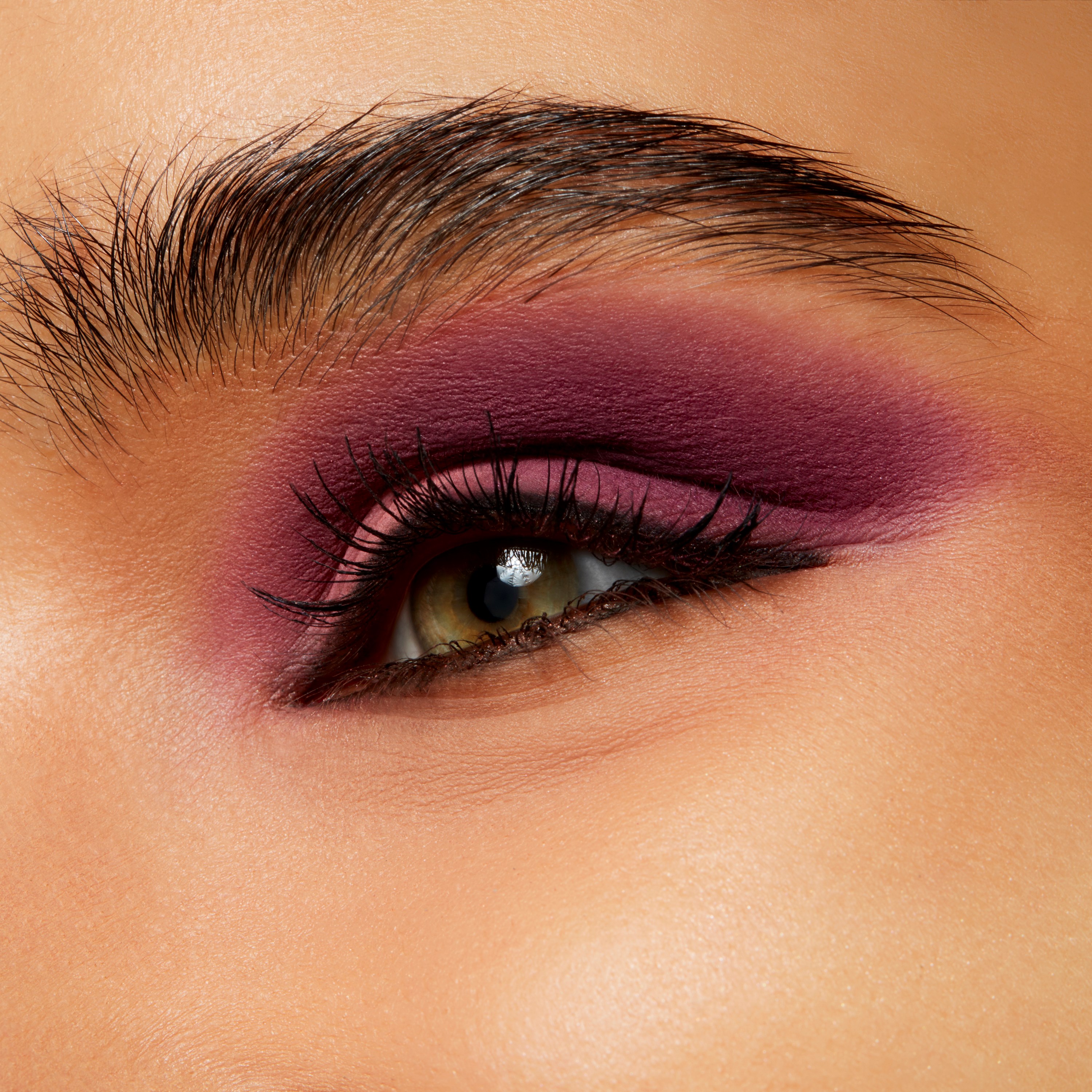 MAC Cosmetics Powder Kiss Powder Kiss Single Eyeshadow Lens Blur (obrázok 4)