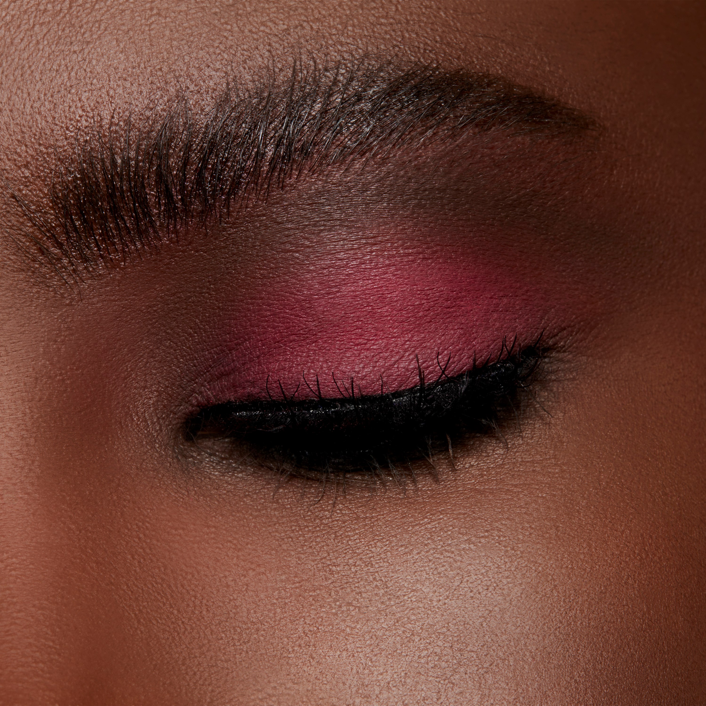 MAC Cosmetics Powder Kiss Powder Kiss Single Eyeshadow Fall In Love (obrázok 5)