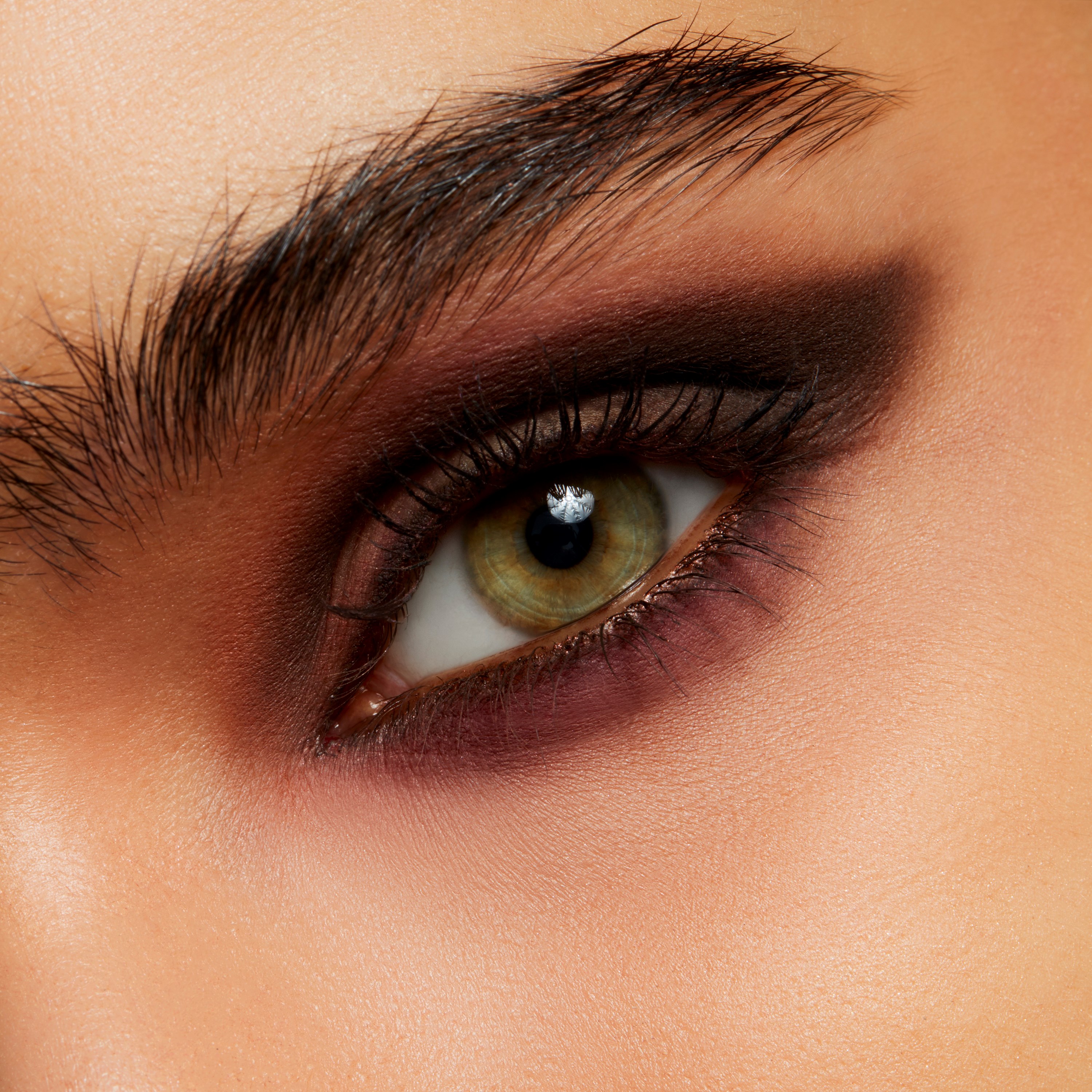 MAC Cosmetics Powder Kiss Powder Kiss Single Eyeshadow Give A Glam (obrázok 4)