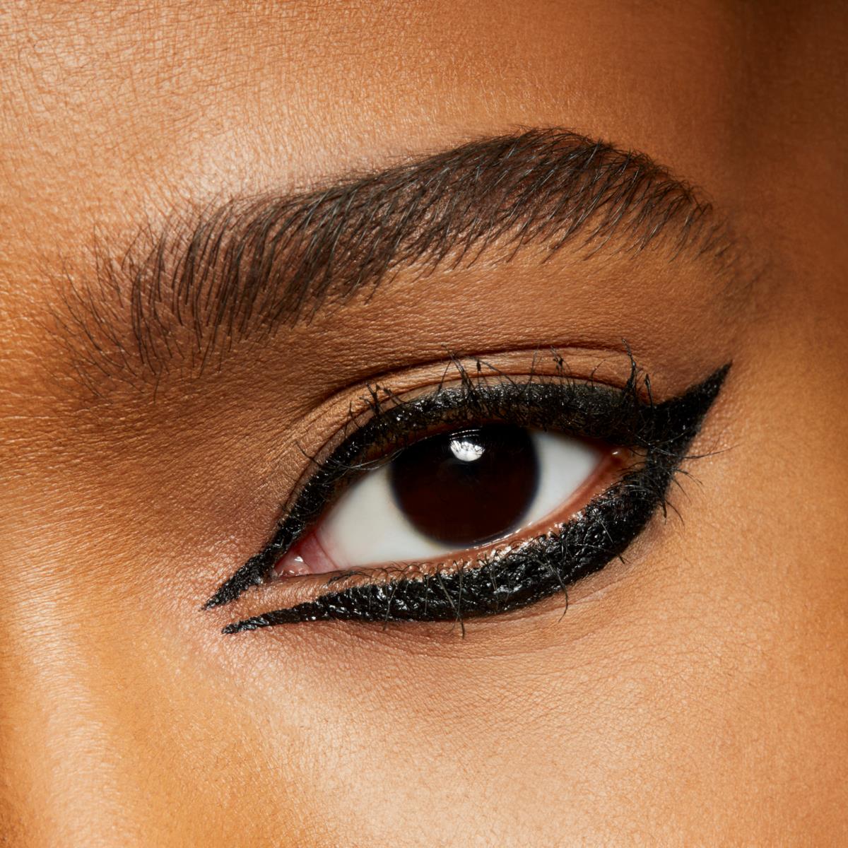 MAC Cosmetics Liquidlast Liner Point