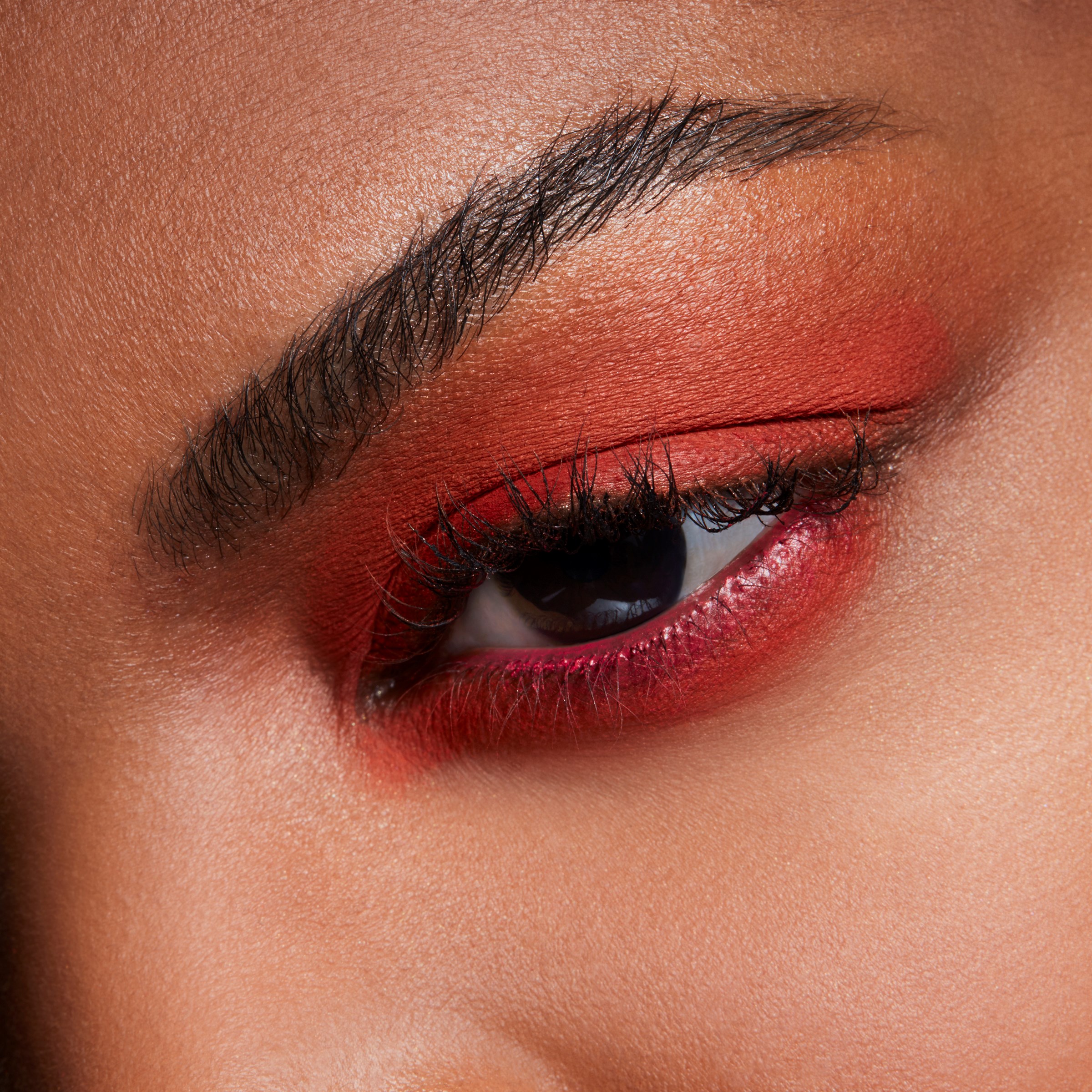 MAC Cosmetics Matte Eye Shadow Red Brick (obrázok 3)