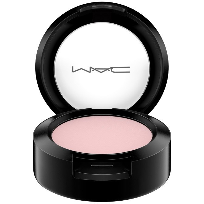 Läs mer om MAC Cosmetics Matte Eye Shadow Yogurt