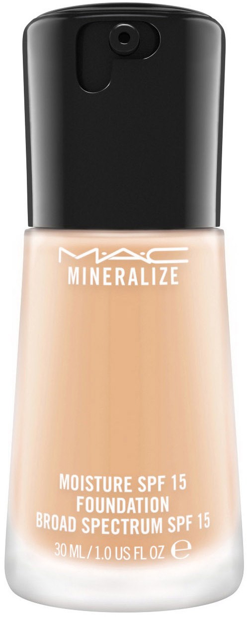 En flaska foundation med svart lock och en etikett som säger 'MAC Mineralize Moisture SPF 15 Foundation.'