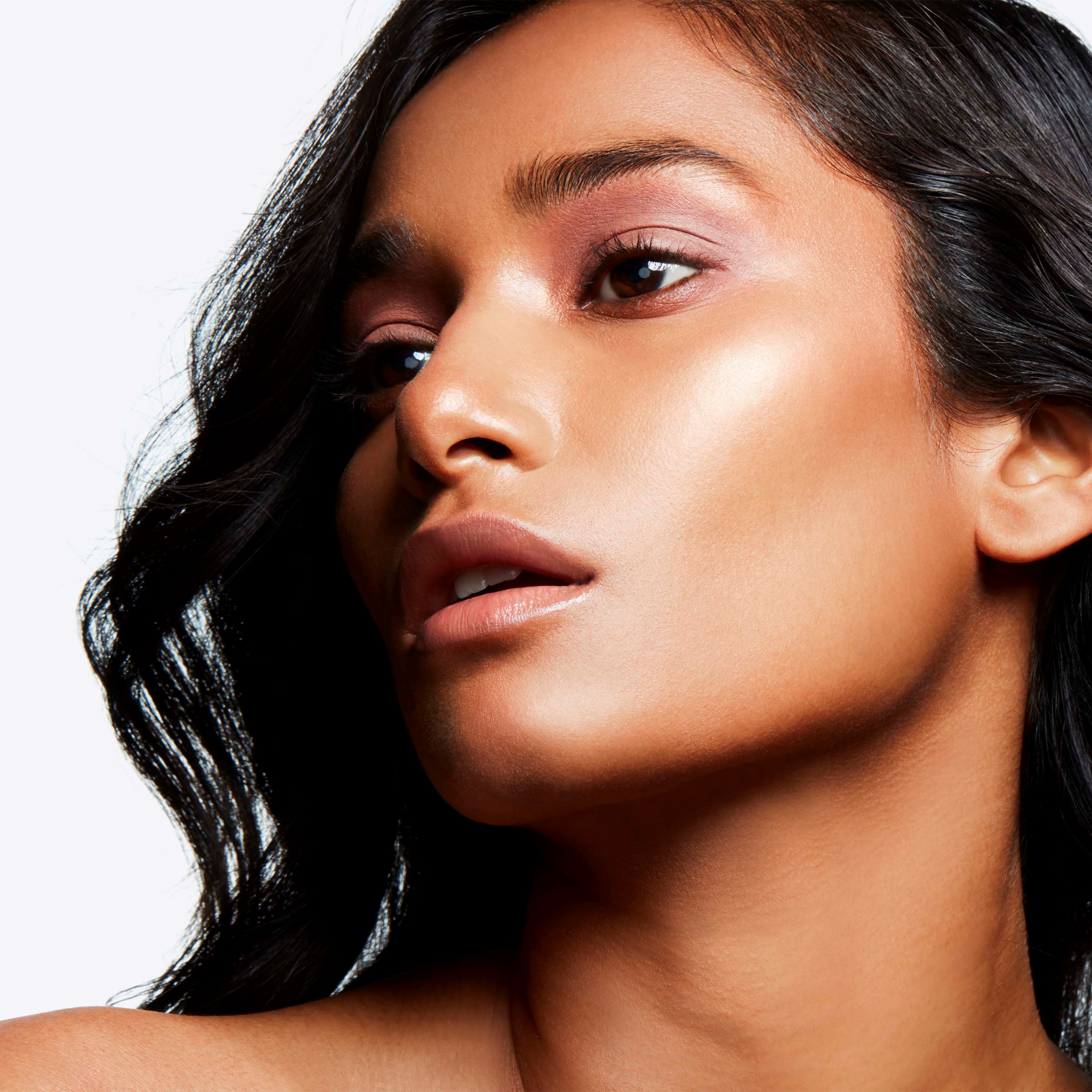 MAC Cosmetics Mineralize Skinfinish Powder Cheeky Bronze (obrázok 4)