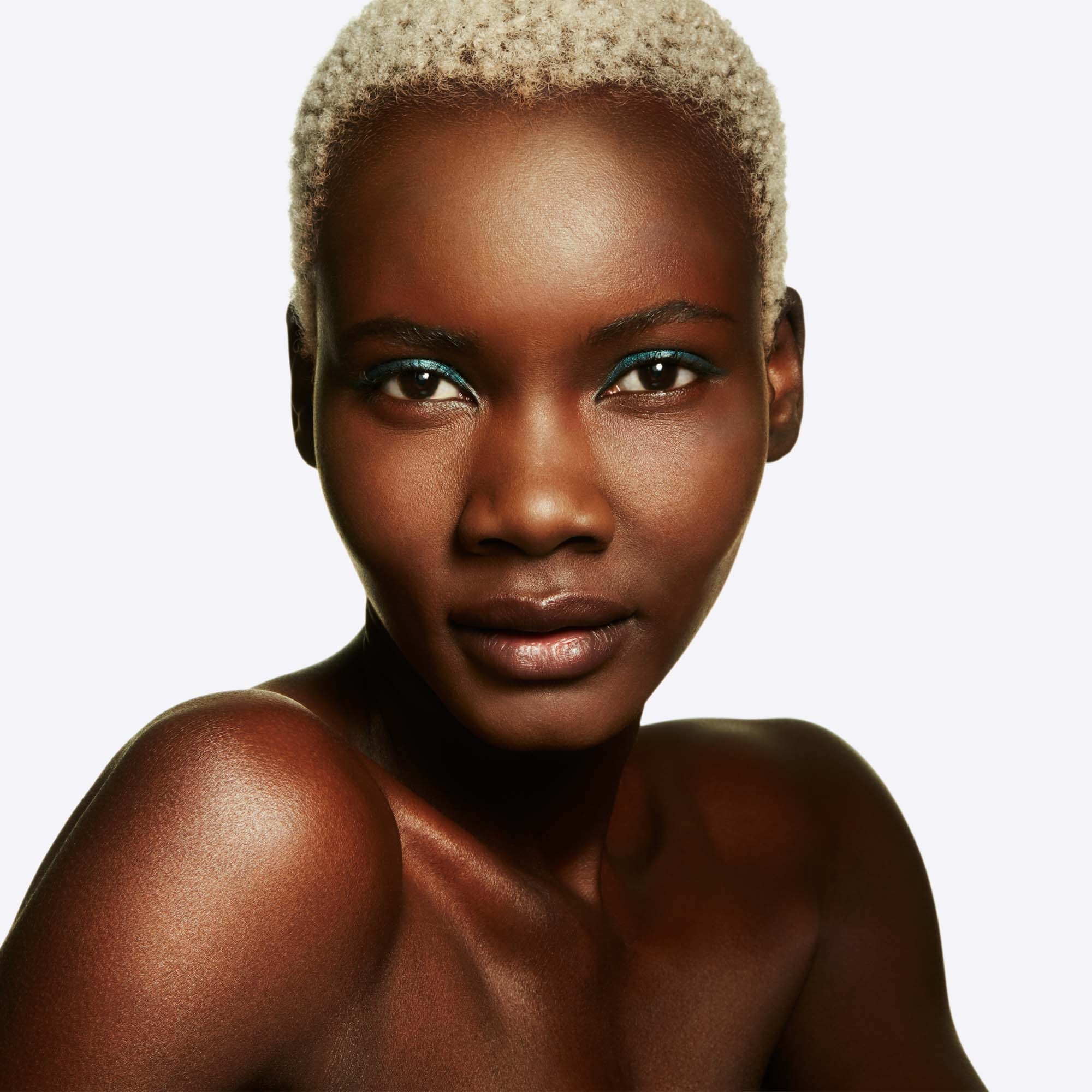 MAC Cosmetics Mineralize Skinfinish / Natural Powder Natural Dark (obrázok 3)