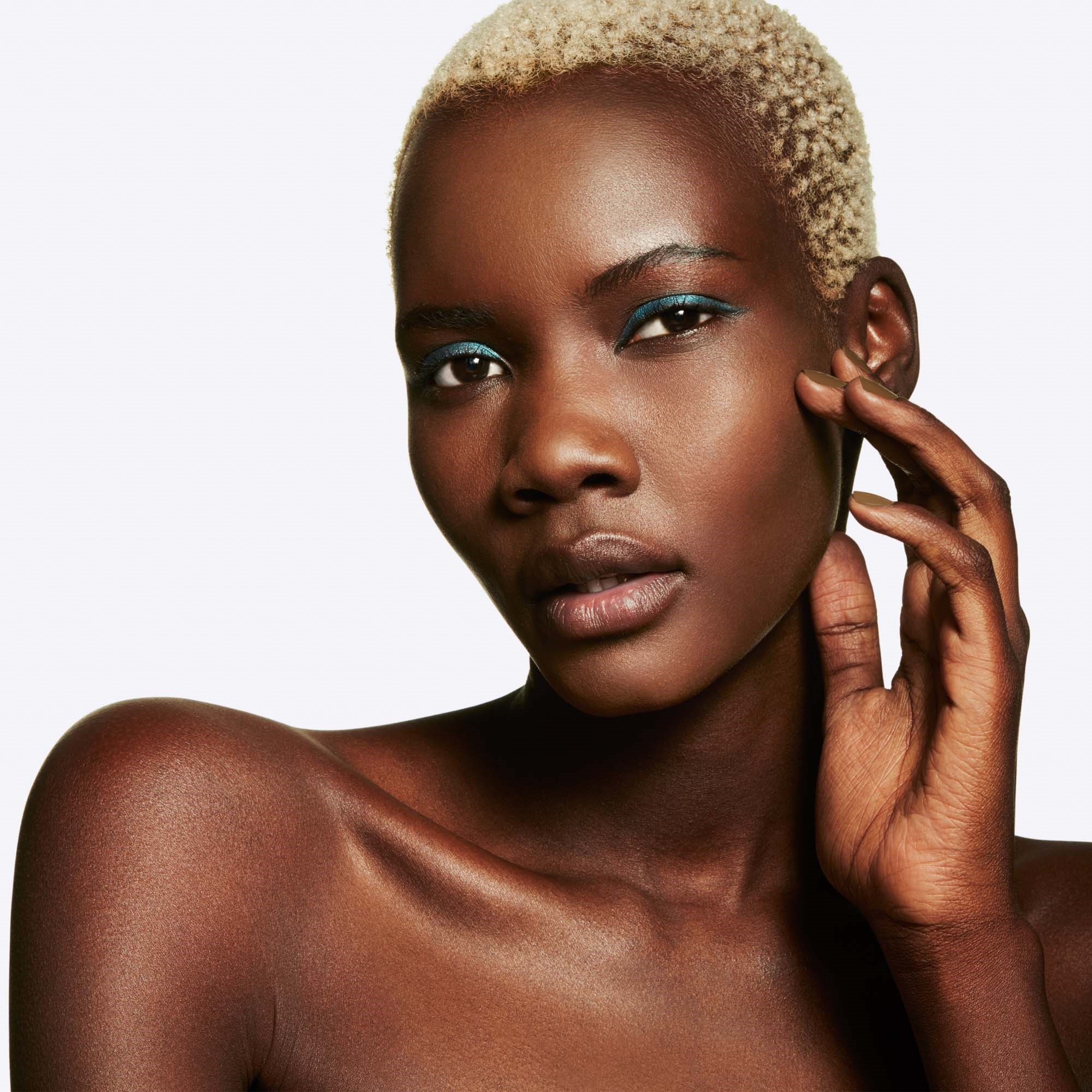 MAC Cosmetics Mineralize Skinfinish / Natural Powder Natural Dark (obrázok 4)
