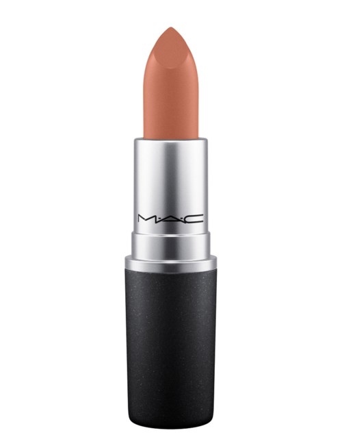Szminka w odcieniu nude, srebrne opakowanie z czarną podstawą, logo MAC. Górna część przypomina usta.
