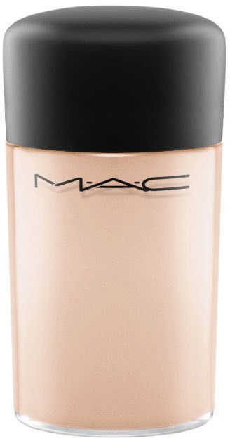 En flaska MAC-foundation med en svart lock och beige vätska inuti.