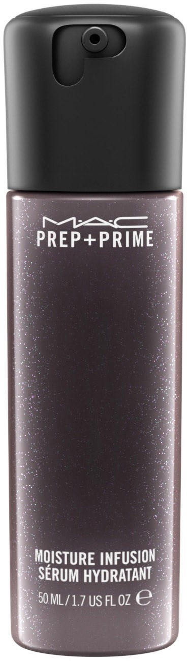 En grå flaska med svart spraylock, märkt MAC PREP + PRIME, fuktighetsgivande serum.