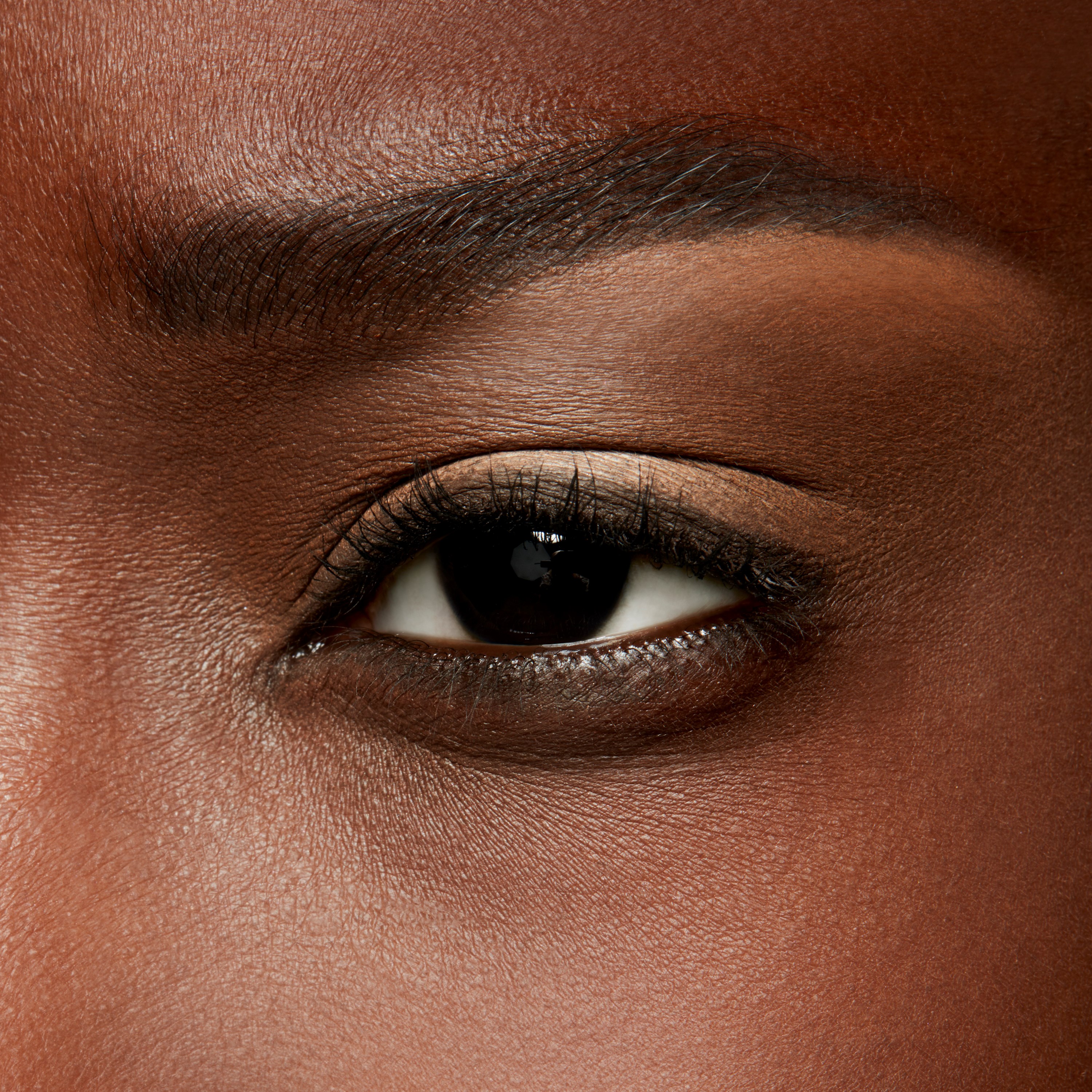 MAC Cosmetics Satin Single Eyeshadow Brulé (obrázok 3)