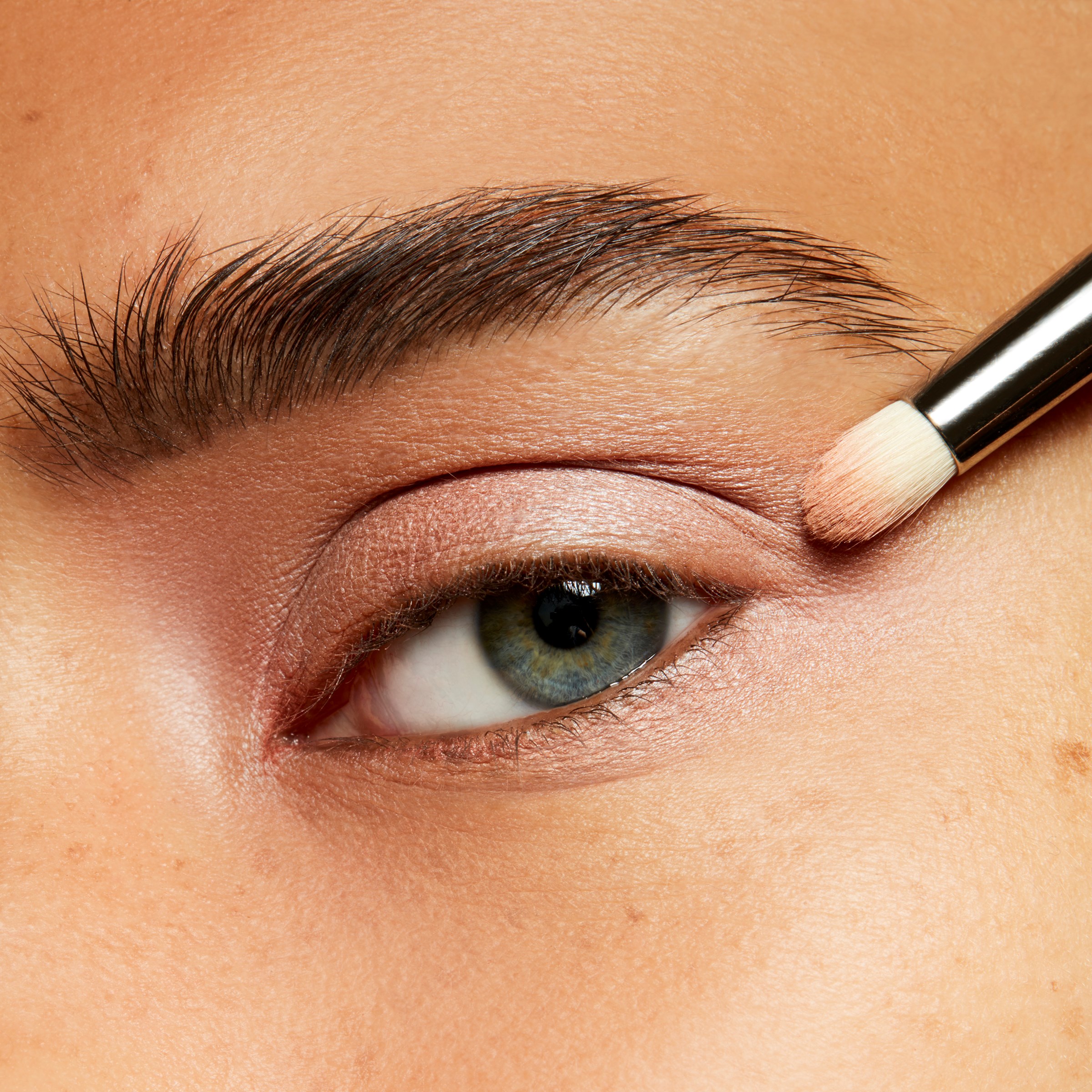 MAC Cosmetics Satin Single Eyeshadow Grain (obrázok 3)