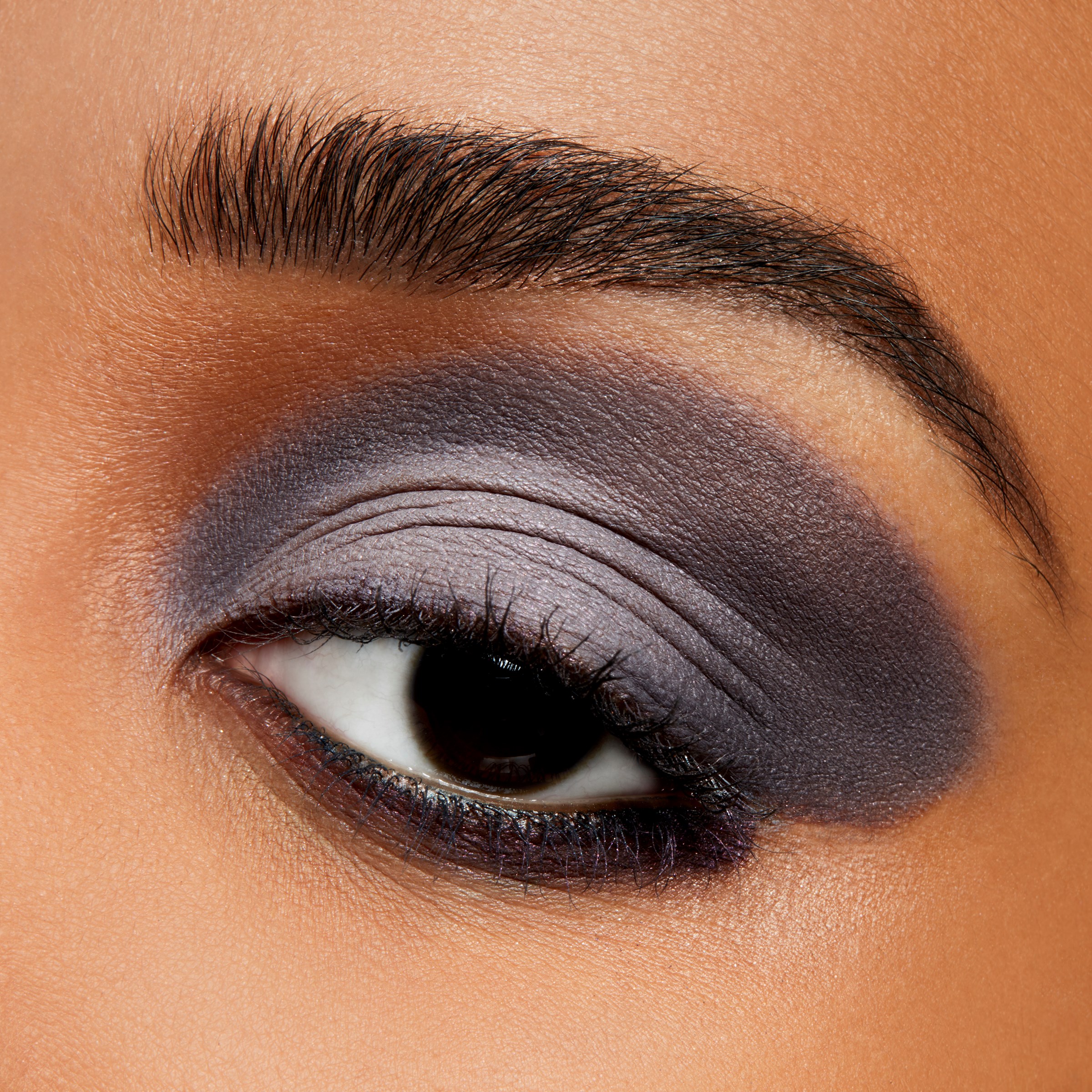 MAC Cosmetics Satin Single Eyeshadow Scene (obrázok 3)