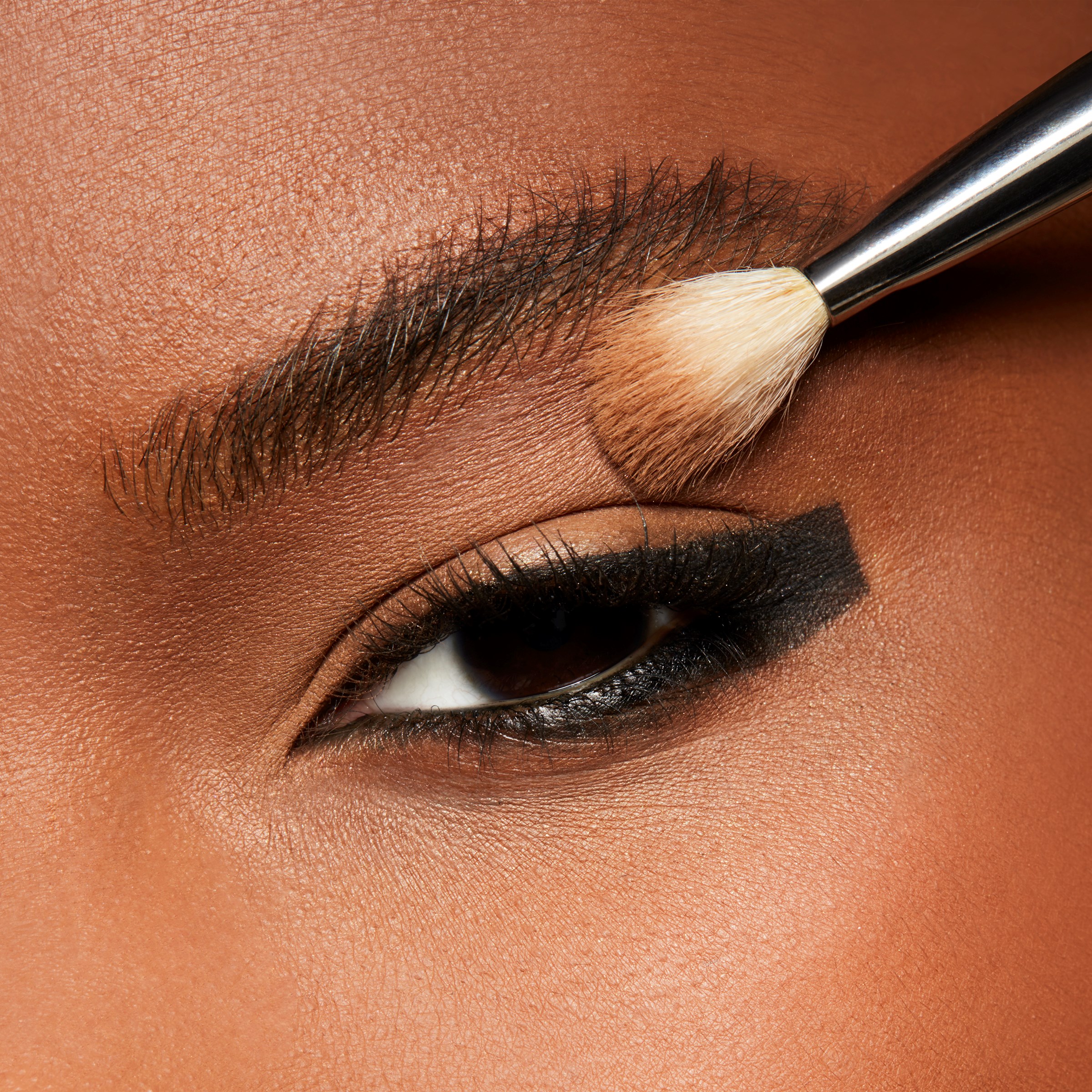 MAC Cosmetics Satin Single Eyeshadow Soba (obrázok 3)