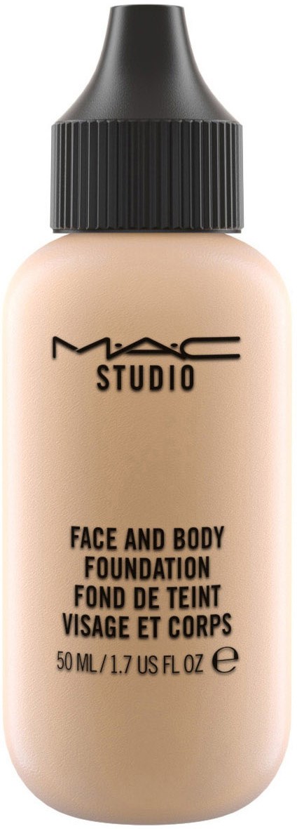 Beige butelka podkładu MAC Studio Face and Body z czarnym zakrętką.