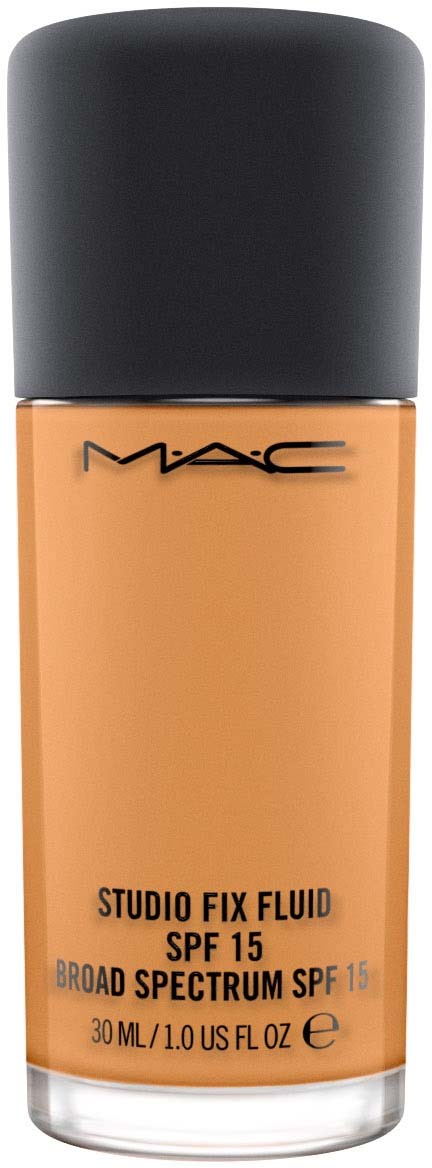 En flaske MAC Studio Fix Fluid foundation med SPF 15, i en beige farve med sort låg.