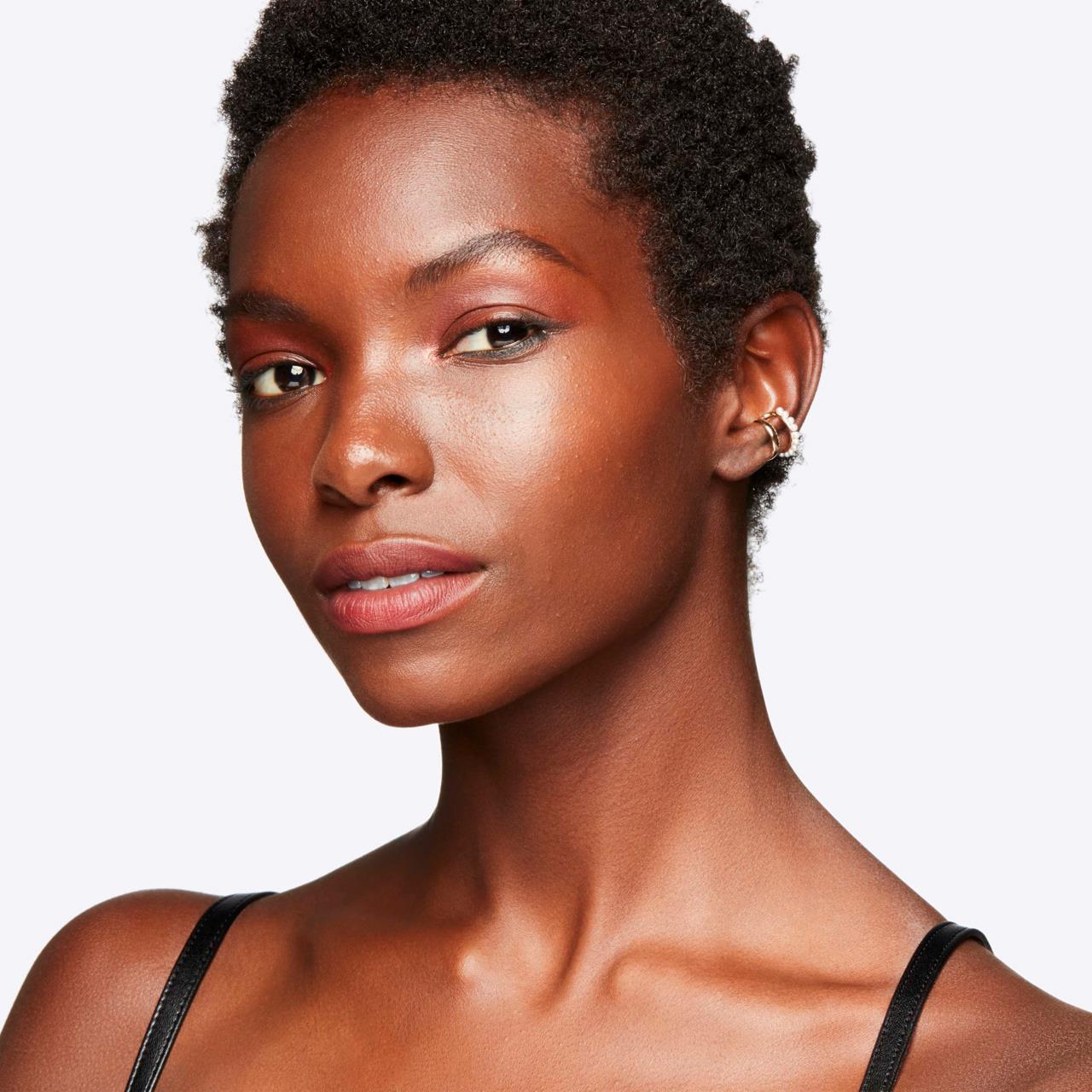 MAC Cosmetics Studio Fix Studio Fix Fluid Spf 15 Foundation NW 58 Mac cosmetics studio fix studio fix fluid spf 15 foundation nw 58